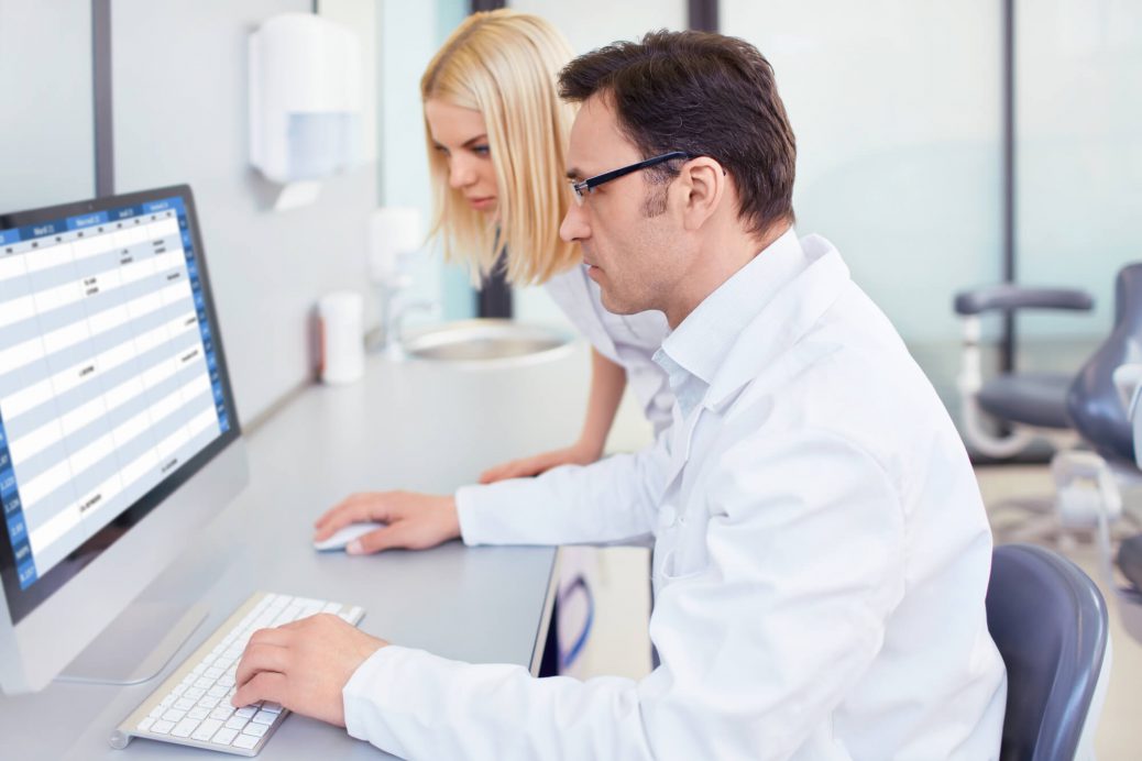 Faturamento do SUS em laboratórios: 3 informações essenciais