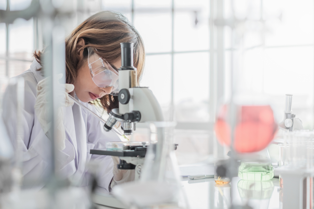 Como conseguir descontos com fornecedores de materiais para laboratório de análises clínicas?