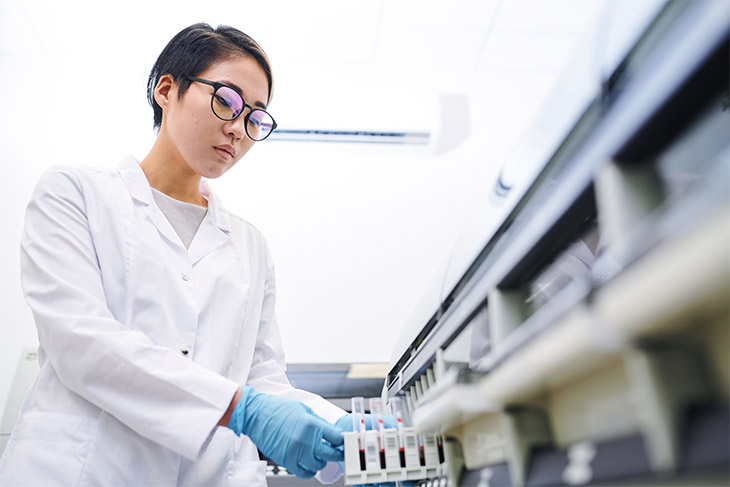 Saiba como criar um laboratório de análises clínicas de sucesso