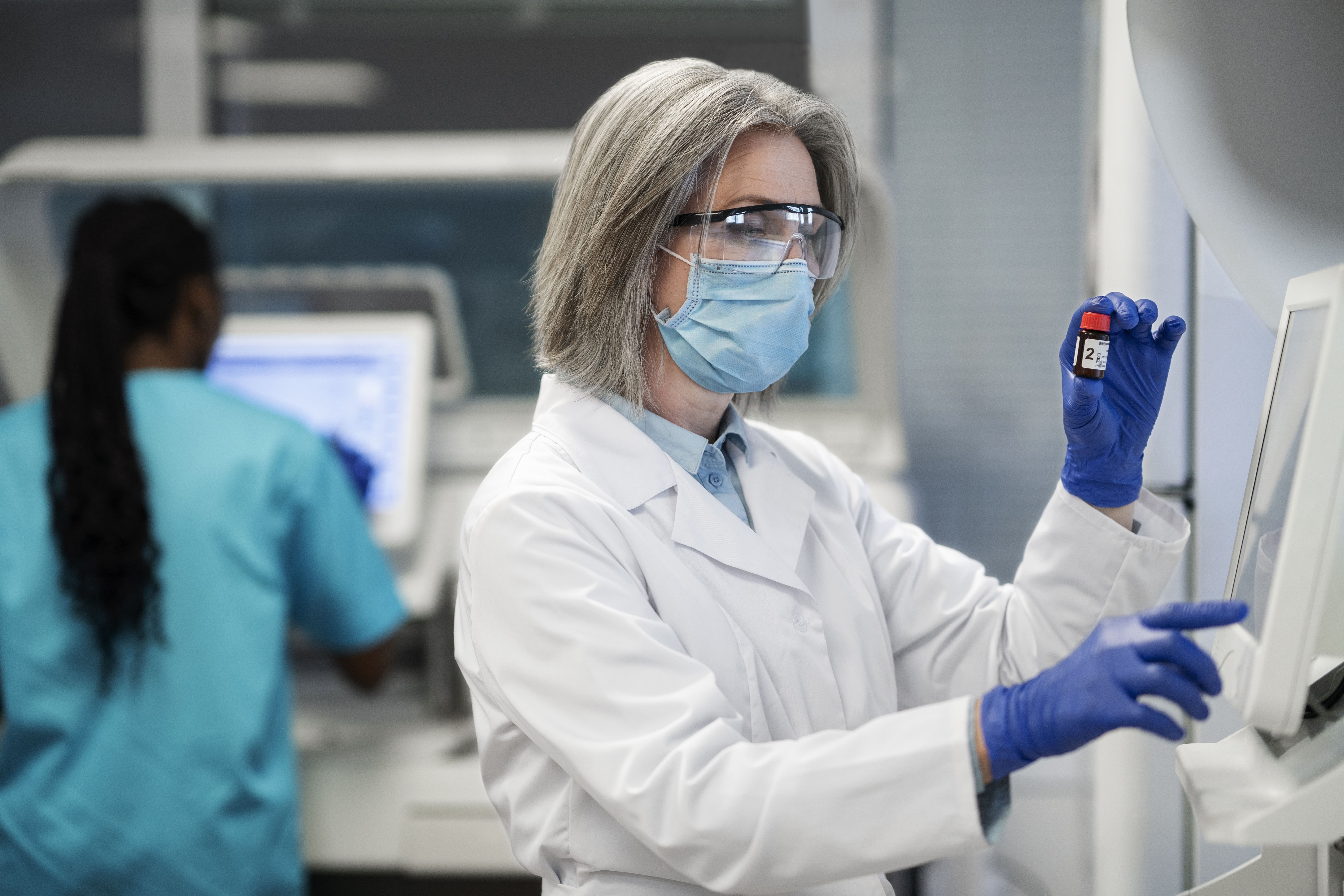 Quanto custa de verdade a falta de eficiência laboratorial no seu laboratório?